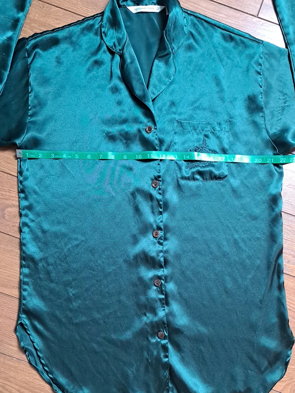 Vintage Y2K Victoria’s Secret Emerald Satin Robe XS Pink Heart Tag